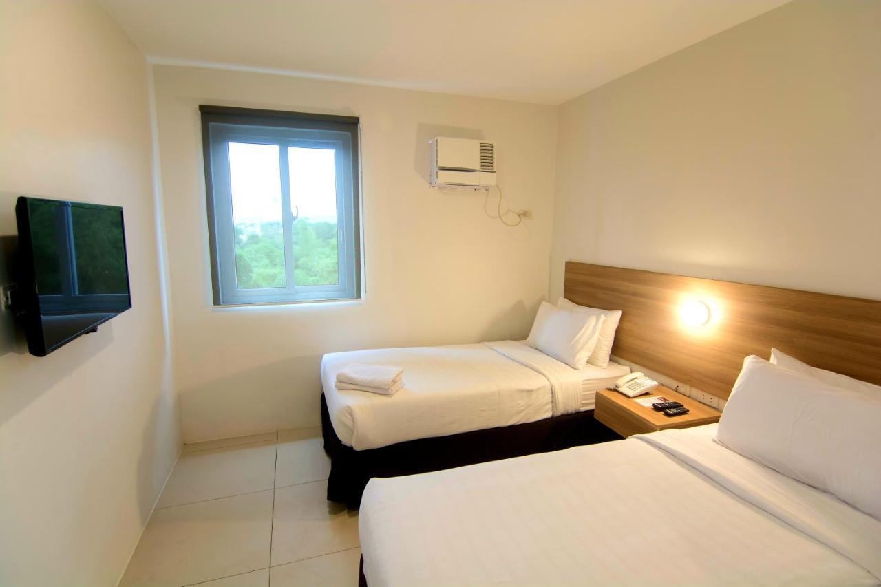 Mango Suites Tuguegarao City Buitenkant foto