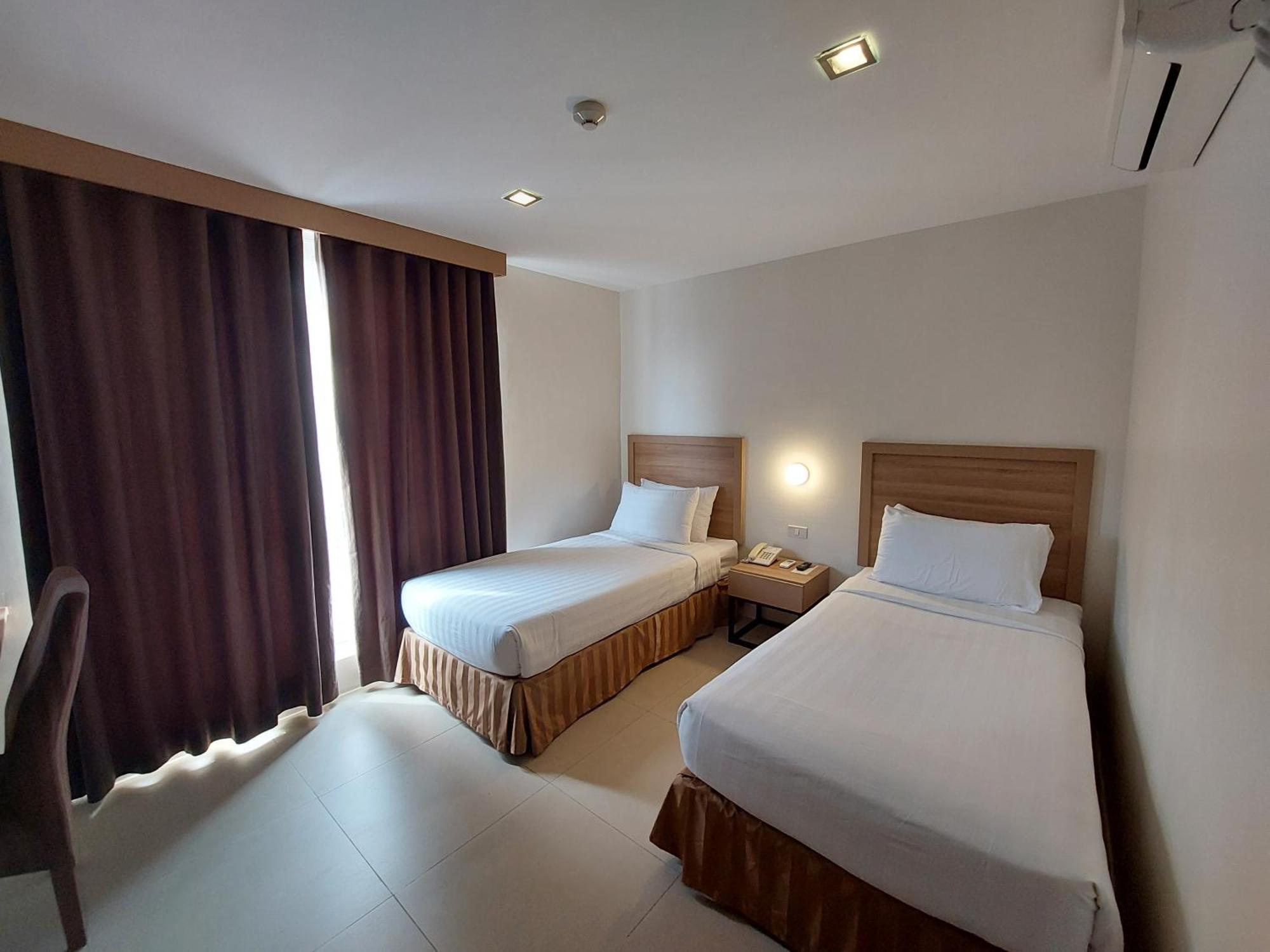 Mango Suites Tuguegarao City Buitenkant foto