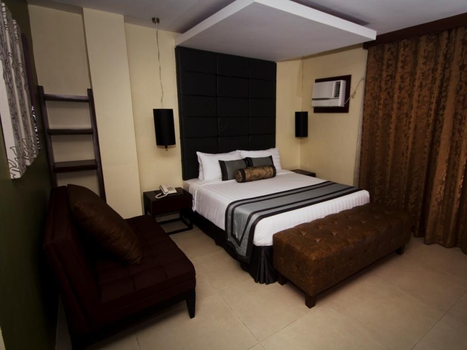 Mango Suites Tuguegarao City Buitenkant foto