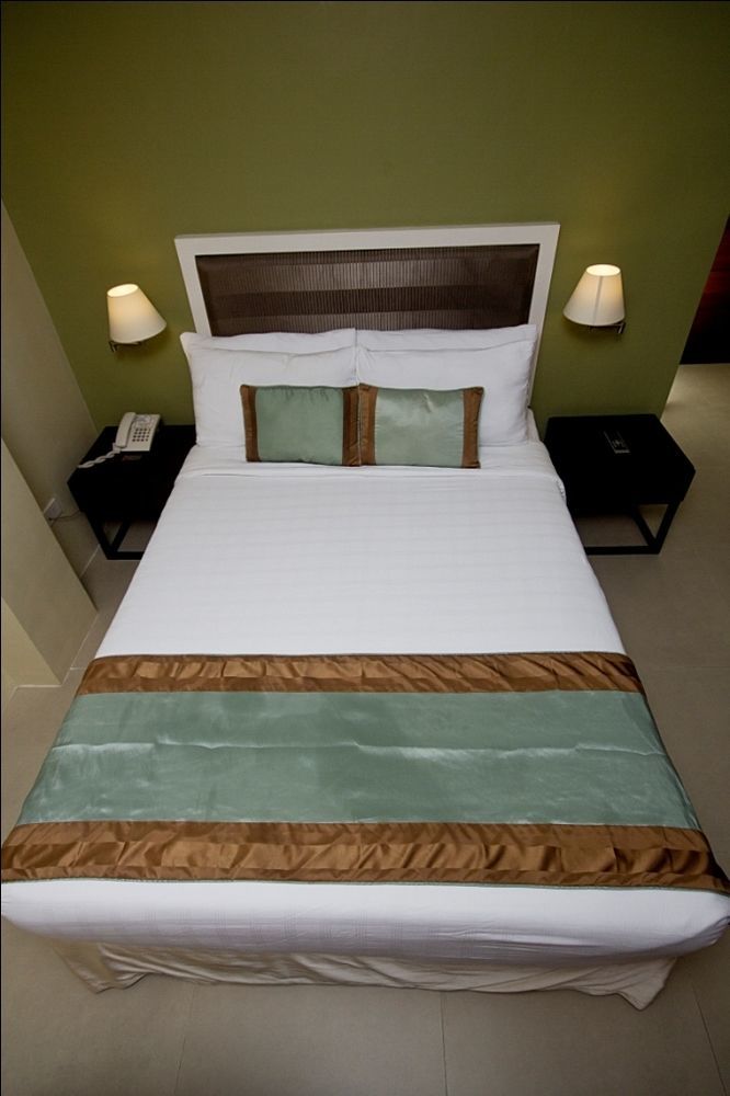 Mango Suites Tuguegarao City Buitenkant foto